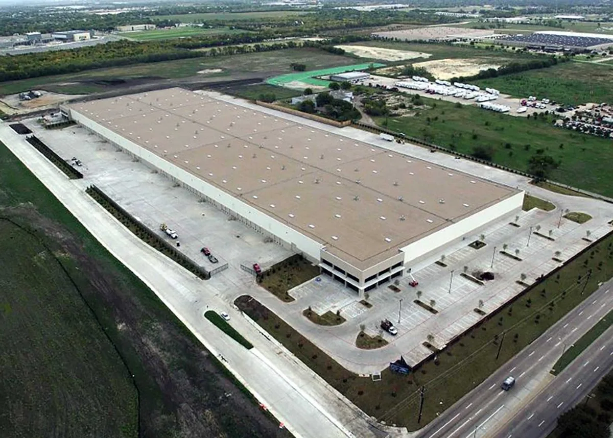 Distribution Center Roofing in Glendale, CA